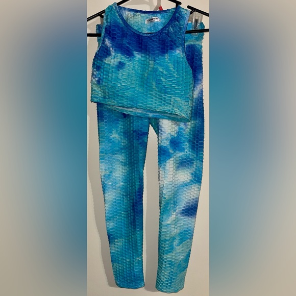 Workout Tank Set - Picture 2 of 8